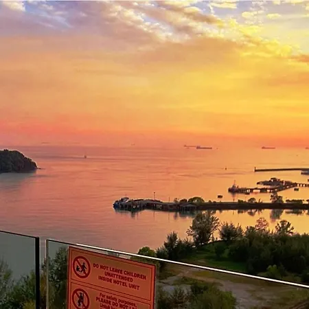 Pd Seaview Sunset Cozy Staycation With Pool & Netflix, Private Unit Port Dickson Bagian luar foto