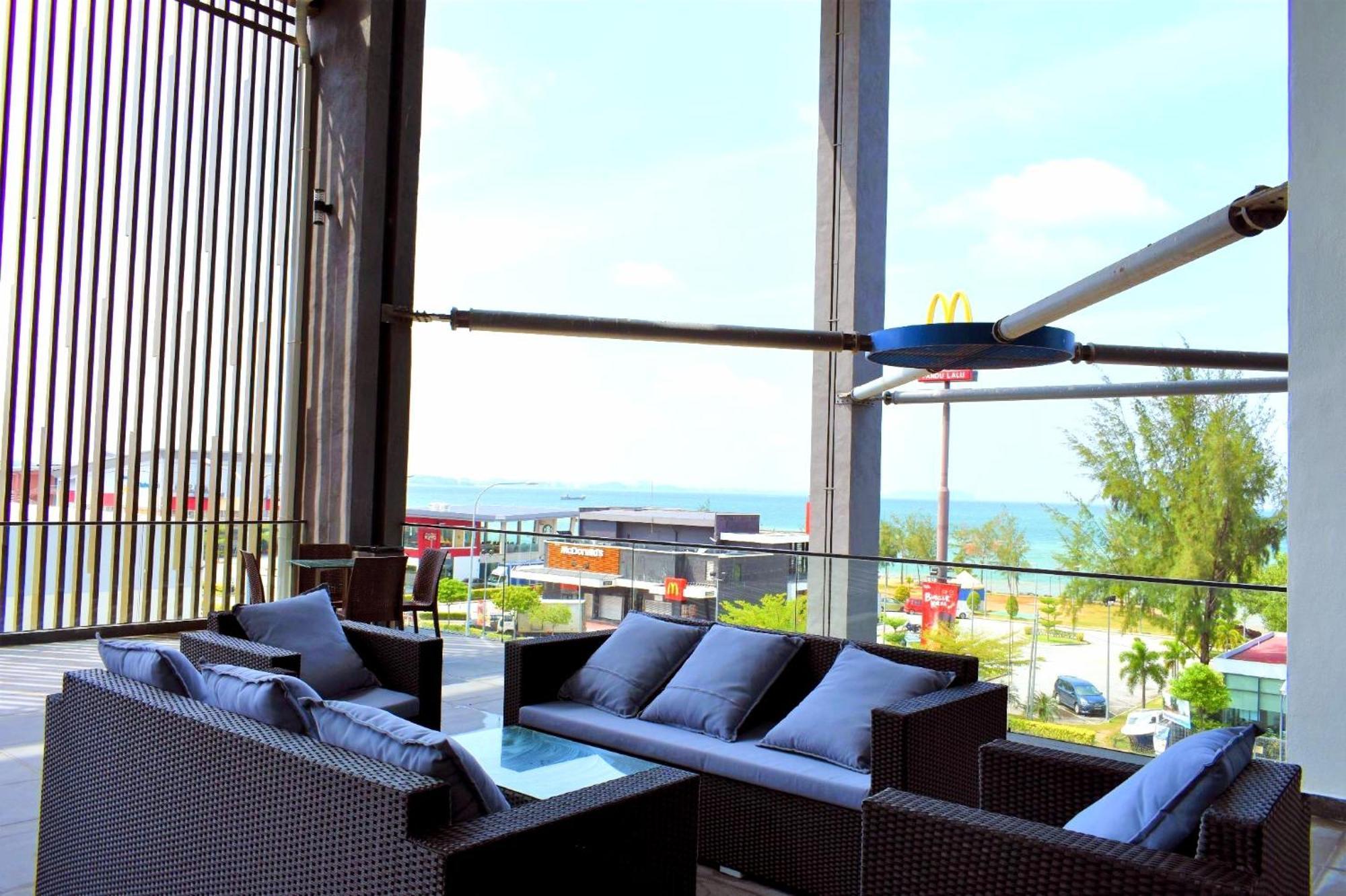 Pd Seaview Sunset Cozy Staycation With Pool & Netflix, Private Unit Apartment *